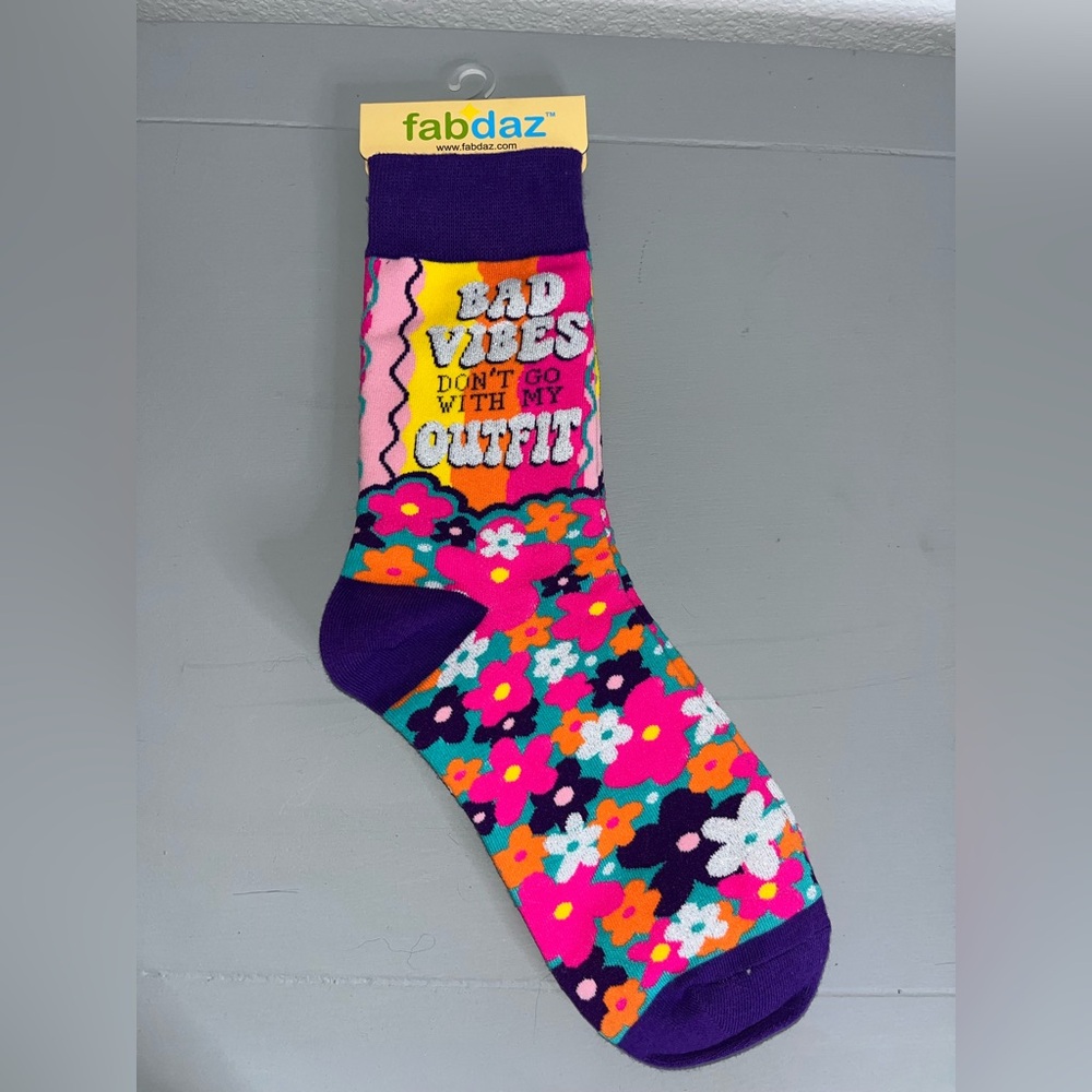 Fabdaz NIP ‘Bad Vibes Don’t Go With My Outfit’ Neon Bright Floral Socks Sz 5-10